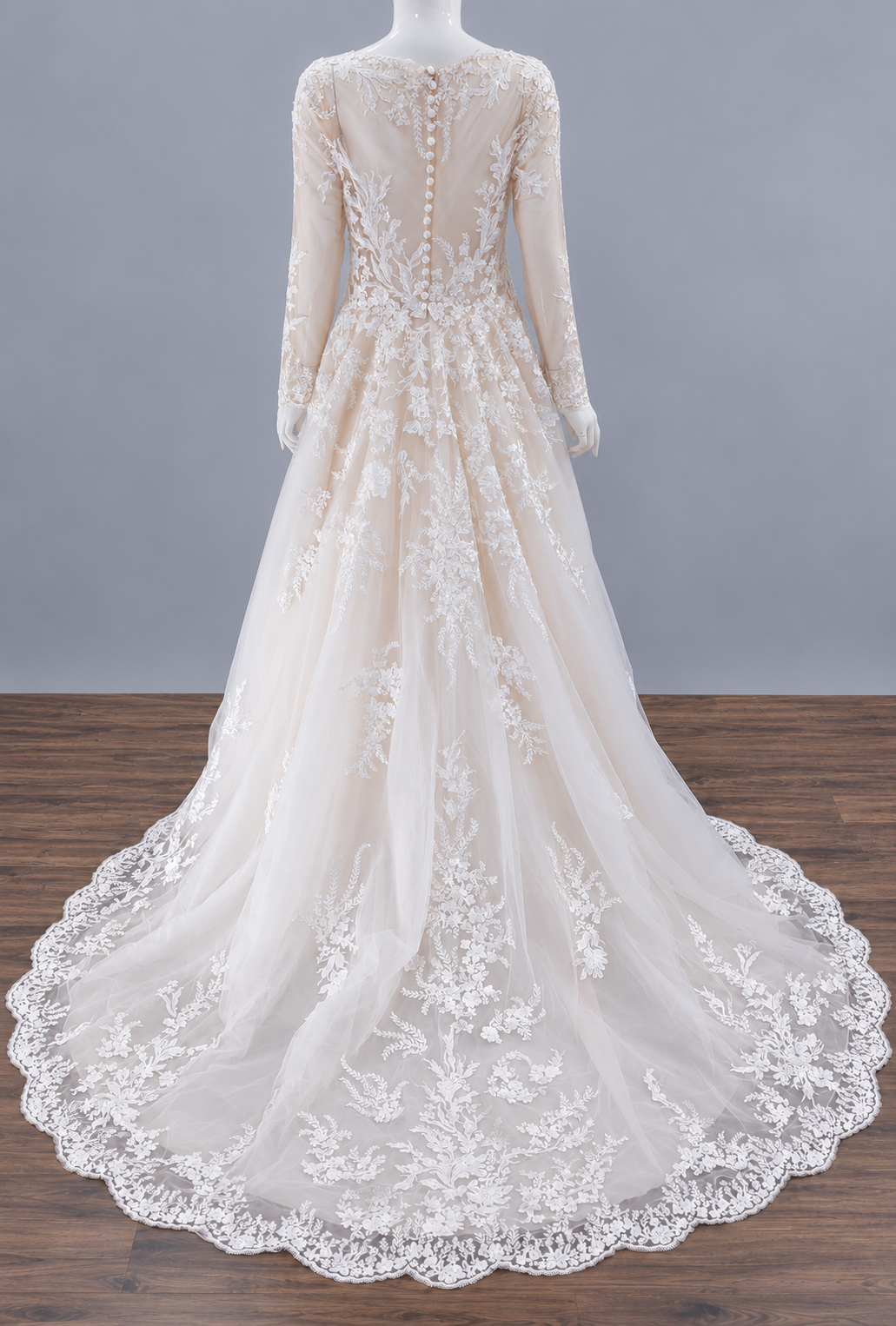 Long Sleeve Boat Neck Wedding Dress with Lace Applique
