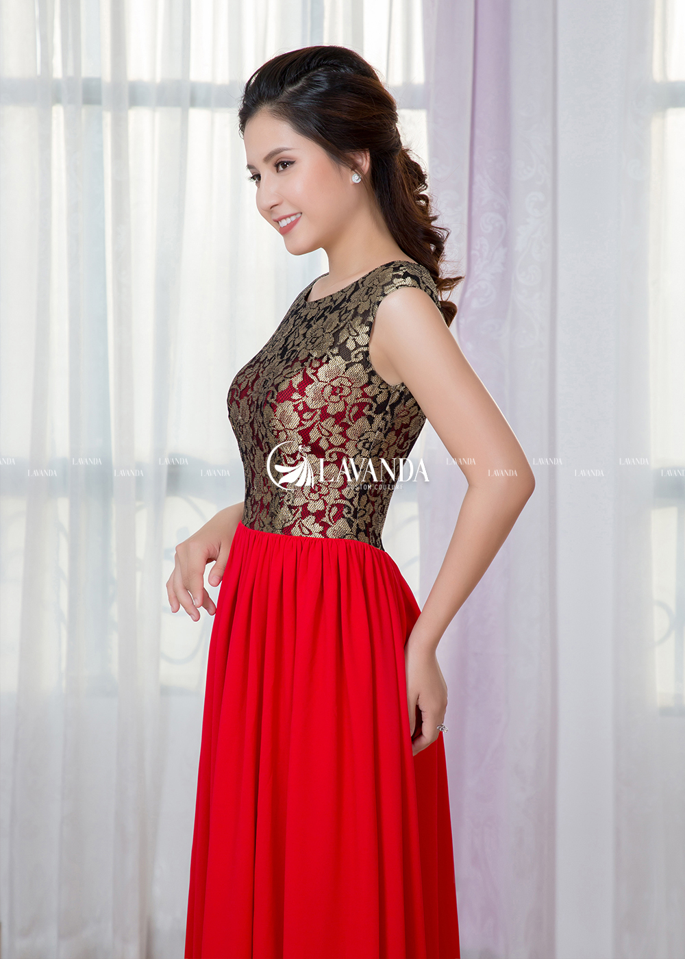 BOAT NECKLINE CHIFFON BRIDESMAID DRESS WITH LACE BODICE