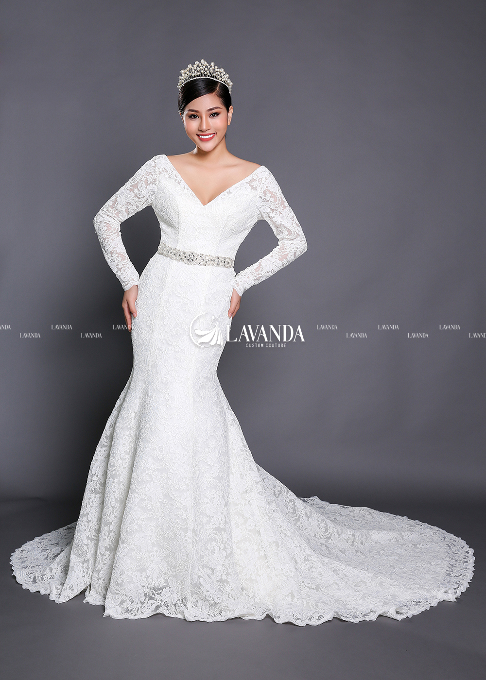 V-Neck Long Sleeve Lace Wedding Dress
